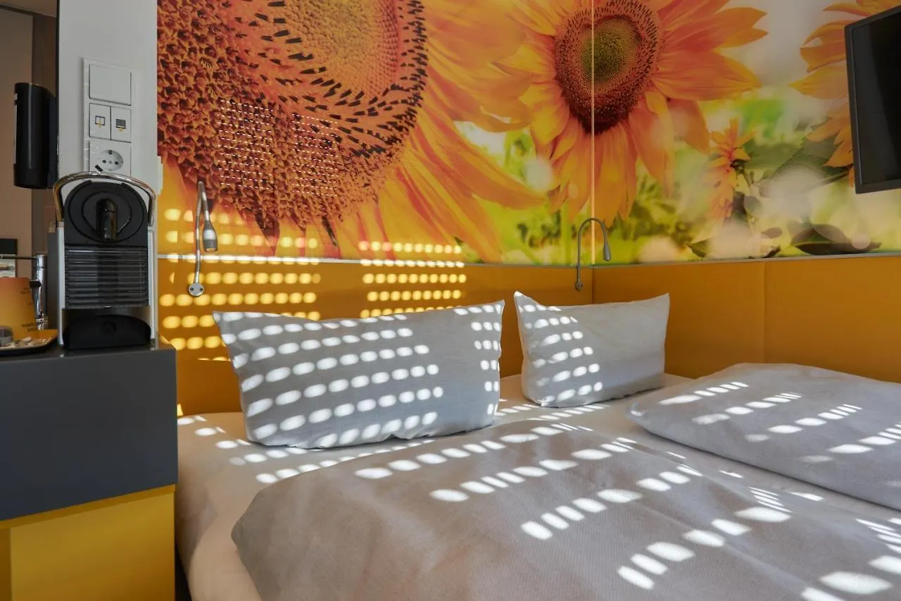 Buddy Hotel München 3*,